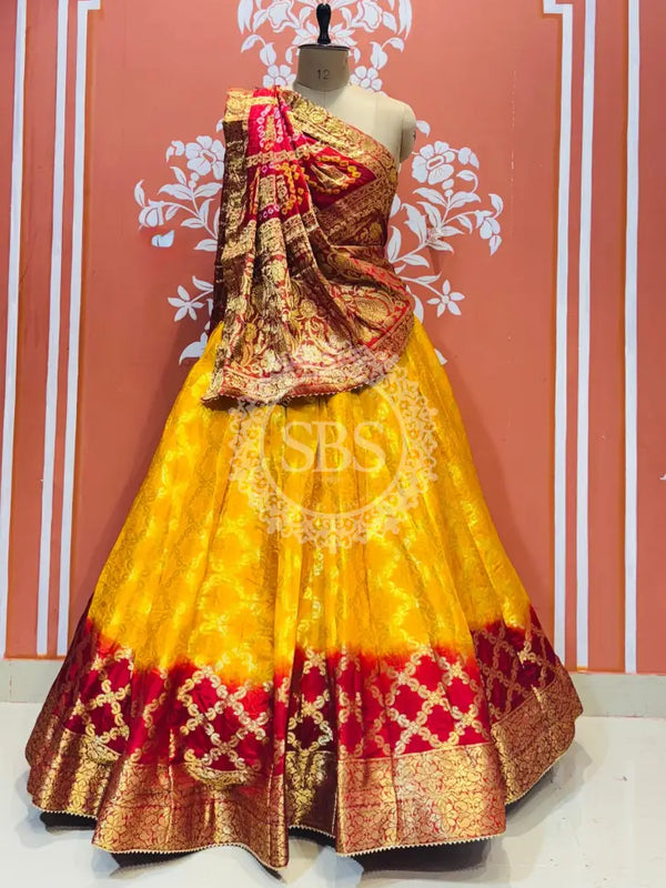 TAFETA SILK 24 KALI GHATCHOLA LEHENGA Yellow / Free Size