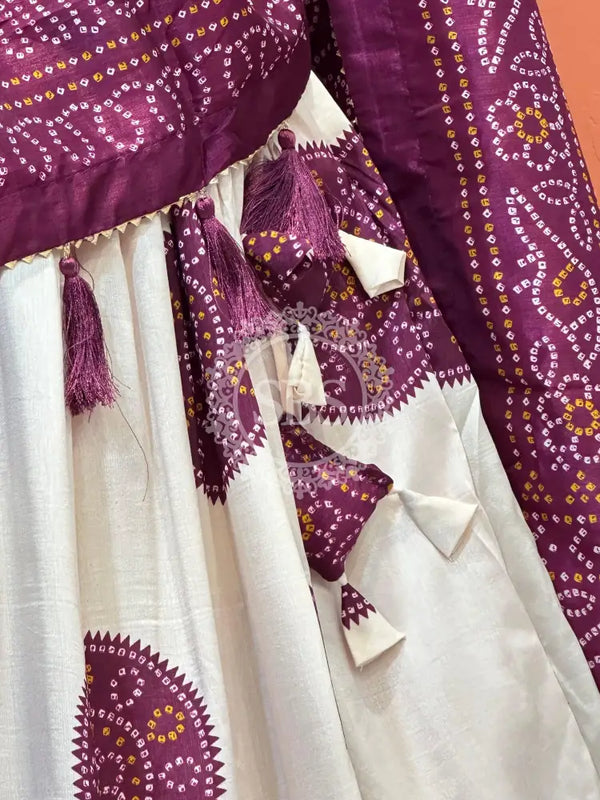 TUSSAR SILK GUJRATI BOOTA LEHENGA