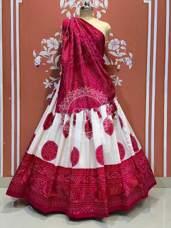 TUSSAR SILK GUJRATI BOOTA LEHENGA Pink / Free Size