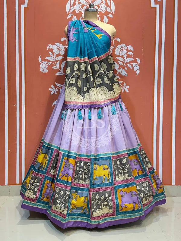 TUSSAR SILK GUJRATI LEHENGA Purple / Free Size